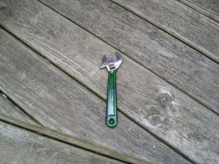 8 " Diamond Adjustable Wrench - Green Handle