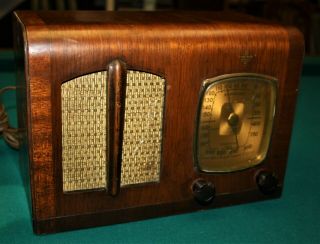 Vintage Old Antique Emerson Table Radio Ac205,  Circa 1937,  Restored,  Great
