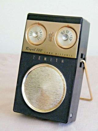 Vintage Zenith Royal 500 " Owl Eyes " 8 Transistor Long Distance Radio Black