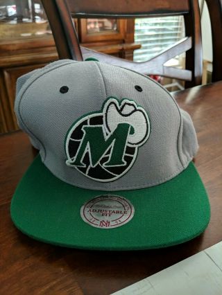 Mitchell &ness Nba Dallas Mavericks Basketball Gray/green Snapback Hat