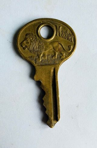 Vintage Master Lock Script Standing Lion Logo Brass Padlock Key A389 Milwaukee