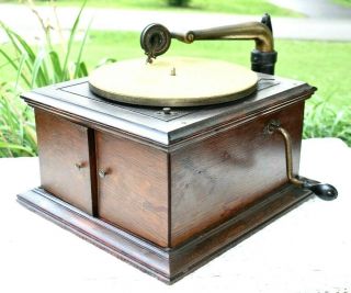 Victor Victorola Talking Machine Model Vv - Iva Antique Phonograph Record Player