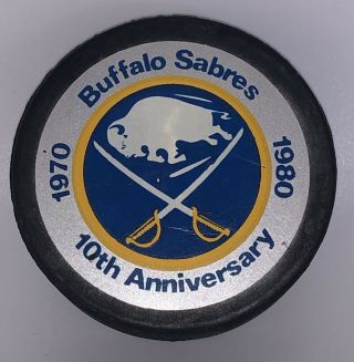 Nhl Buffalo Sabres 10th Anniversary Puck 1970 - 1980.