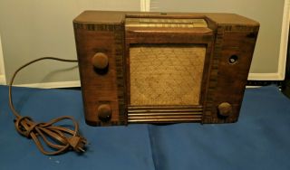 Vintage 1946 Westinghouse H - 130 Wood Tabletop Tube Radio