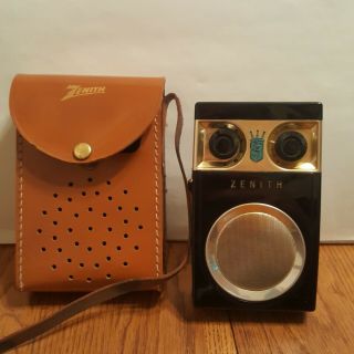 Vintage Zenith Owl Eye Royal " 500 " Tubeless 7 Transistor Radio & Case Not Worki