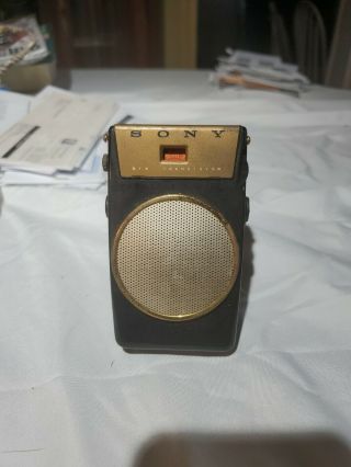 Vtg Sony Tr - 610 Black Six Transistor Radio