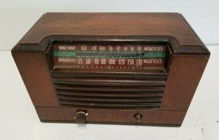Vintage 1941 General Electric Ge Tube Radio Model L - 613 Sw,  Bc Powers Up,  Static