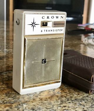 Crown Tr 690 Vintage Transitor Radio.