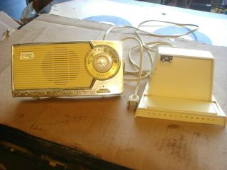 Vintage Rare Rca Rk222 Transistor Radio & Charger 1 - Bt - 2 1 - Bt - 3 Series Ar
