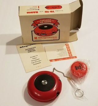 Magnavox Vintage Red Portable Am Radio Model 2r1014 With Yoyo