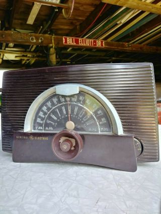 Bakelite Ge Radio Model 409 General Electric Atomic Vintage 1951