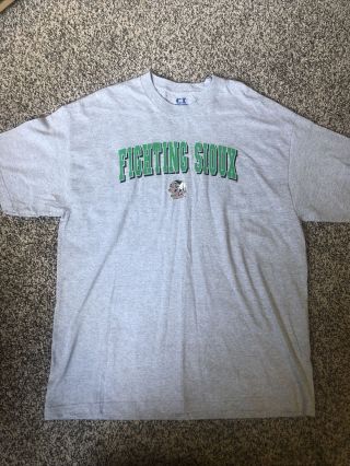 Vintage Und Fighting Sioux Ci Sport Gray T Shirt W/sioux Name & Logo Adult Xl