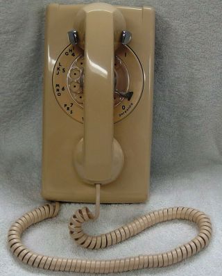 At&t Beige Vintage Rotary Wall Phone