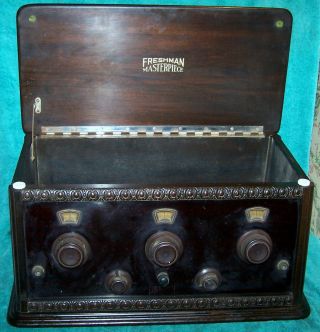 1926 Freshman Masterpiece Fancy Cabinet w/Fine Tuning Condensors.  Good Audios 2