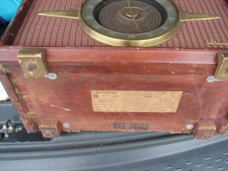Vintage Rca Victor Model 6 - Rf - 9 Am - Fm Tube Radio.