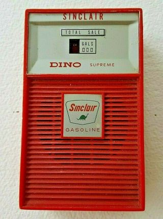 Vintage 1950s Sinclair Dino Transistor Radio