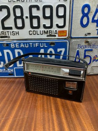 Vintage Panasonic Rf - 680 Am - Fm 9 - Transistor 7 - Diode Portable Radio W/case