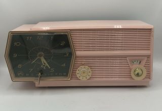 Vintage Rca Victor Old Mid Century Alarm Clock Radio Model 8 - C - 5f As - Is - Pink