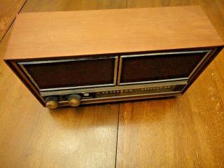 Westinghouse Model H915N6 Tube AM/FM Radio Twin Speaker Sonoramic Wood Case 2