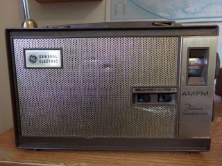 Vintage General Electric Ge 13 Transistor Am/fm Radio 60s