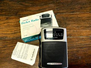 Vintage Nos Am Fm Portasble Pocket Radio In Orig Box Radio Shack 12 - 464