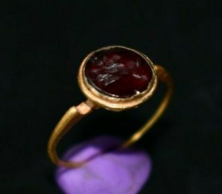 Ancient Roman Gold Ring With Garnet Intaglio Bezel C.  2nd - 3rd Century Ad