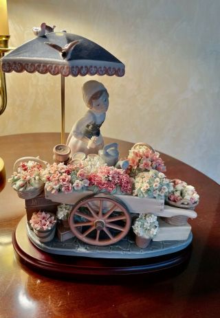 Authentic Lladro " Flowers Of The Season " Figurine/sculpture