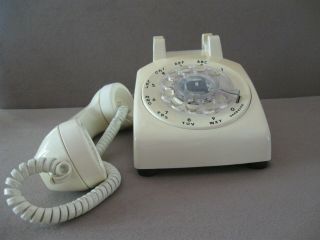 VINTAGE RADIO SHACK ROTARY DIAL DESK WHITE TELEPHONE 2
