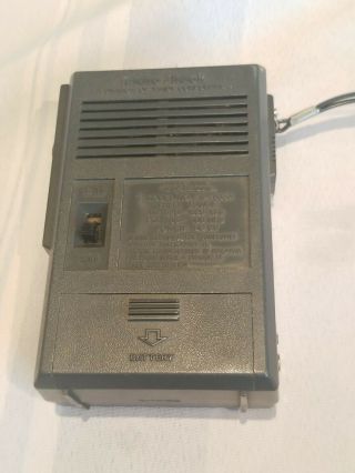 RADIOSHACK Realistic Pocket Portable RADIO FM/AM Solid State 12 - 635A 3