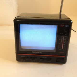 Vintage 1989 Magnavox Model Bh 3907 Portable 4.  5 " Analog Tv -