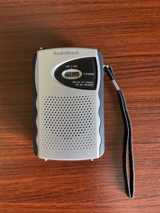 Radio Shack Model 12 - 994 Am - Fm Pocket Radio