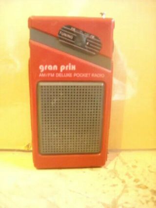 Gran Prix A2090 Am/fm Deluxe Pocket Transistor Radio Burgundy Red