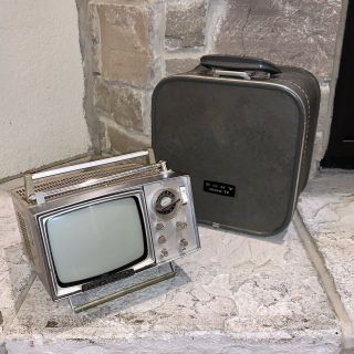 Vintage Sony 5 - 303w Micro Tv Transistor Portable Television,  Hard Case
