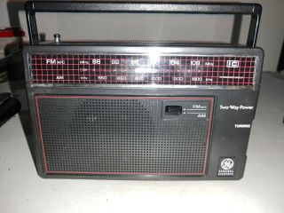 General Electric Ge Two - Way Power 7 - 26600 Am/fm Portable Radio