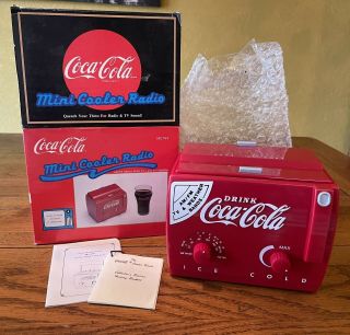 Nib Randix Coca Cola Coke Mini Cooler Am Fm Tv1 & Tv2 Radio Mc194
