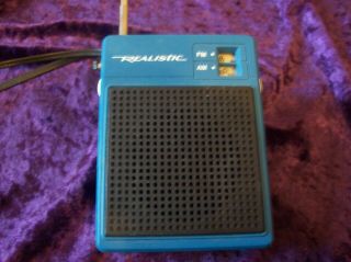 Realistic Radio Shack Model 12 - 721 Pocket Transistor Am/fm Radio