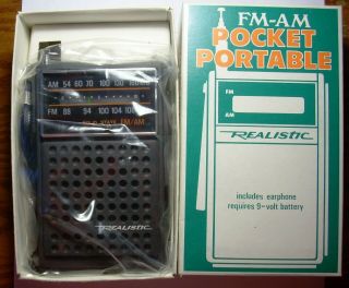 Radio Shack 12 - 635a Am Fm Portable Pocket Radio Strap Earphone Box Instructions