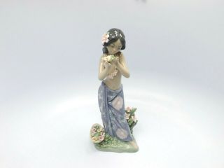 Lladro Figurine 1480 Aroma Of The Islands,  9 1/8 "