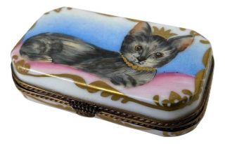 Rare Limoges Rmc France Queen Kitty Cat Royal Gilt Porcelain Trinket Box Figure
