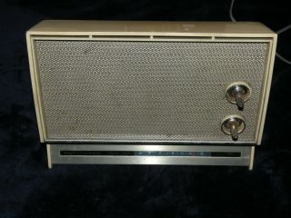 Sears Silvertone Instant Sound Transistor Am Radio - And