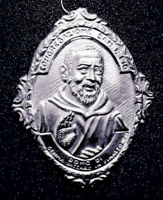 Vintage Large Sterling Silver Wall Medal Of Padre Pio,  Ofm