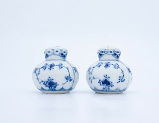 Salt & Peppar Shakers 711,  712 - Blue Fluted Royal Copenhagen - 1:st Quality