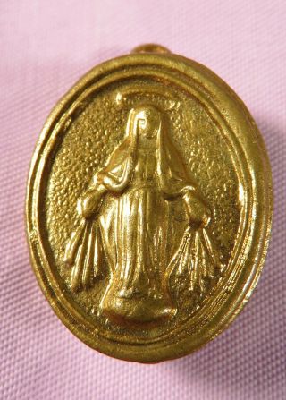 ANTIQUE MINIATURE THECA CASE WITH A RELIC OF ST.  M.  M.  ALACOQUE - FRENCH NUN 2