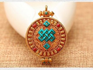 Blessed Lush Tibetan Gold Gilt Gau Locket Necklace：shrivatsa & Lotus / Gift Box