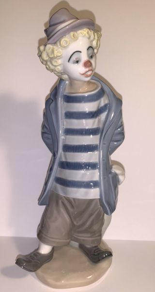 Lladro 7602 " Little Traveler " Clown Figurine 9 "
