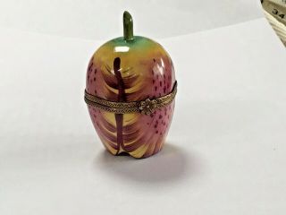Vintage Limoges France Marque Deposee Peint Main Rare Trinket Box Fruit Shape
