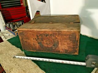 Antique Primitive Dovetailed Wooden Advertising Crate Arm & Hammer Soda