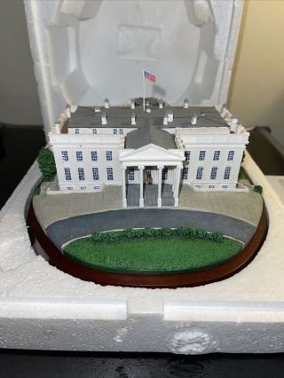 The White House Washington Dc Homes Of The Presidents Figurine Serial No.  11747