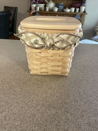 Longaberger Whitewash/natural Tissue Basket With Lid And Garter