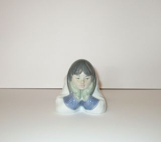 NAO Lladro DREAMING ON THE ICE Eskimo Girl Figurine 1298 Vintage 1997 3